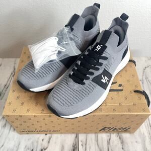Rival REIGN Athletic Sneakers Men’s Size 8 Gray Black Lightweight Running NWT